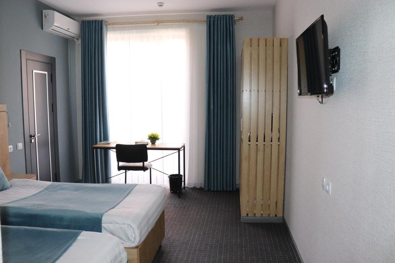Bobur Hotel Tashkent Exterior photo