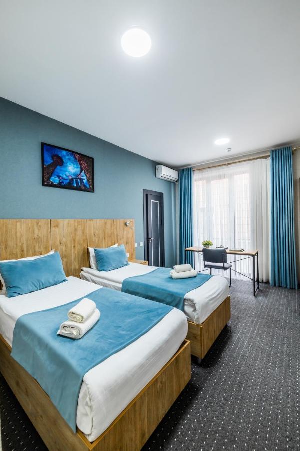Bobur Hotel Tashkent Exterior photo