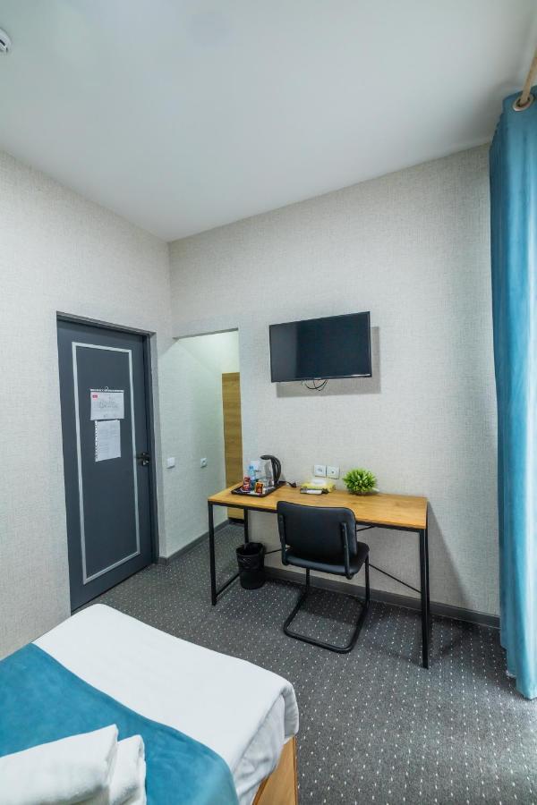 Bobur Hotel Tashkent Exterior photo