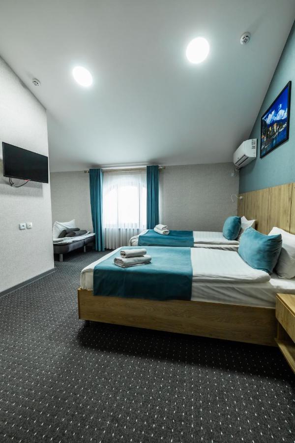 Bobur Hotel Tashkent Exterior photo
